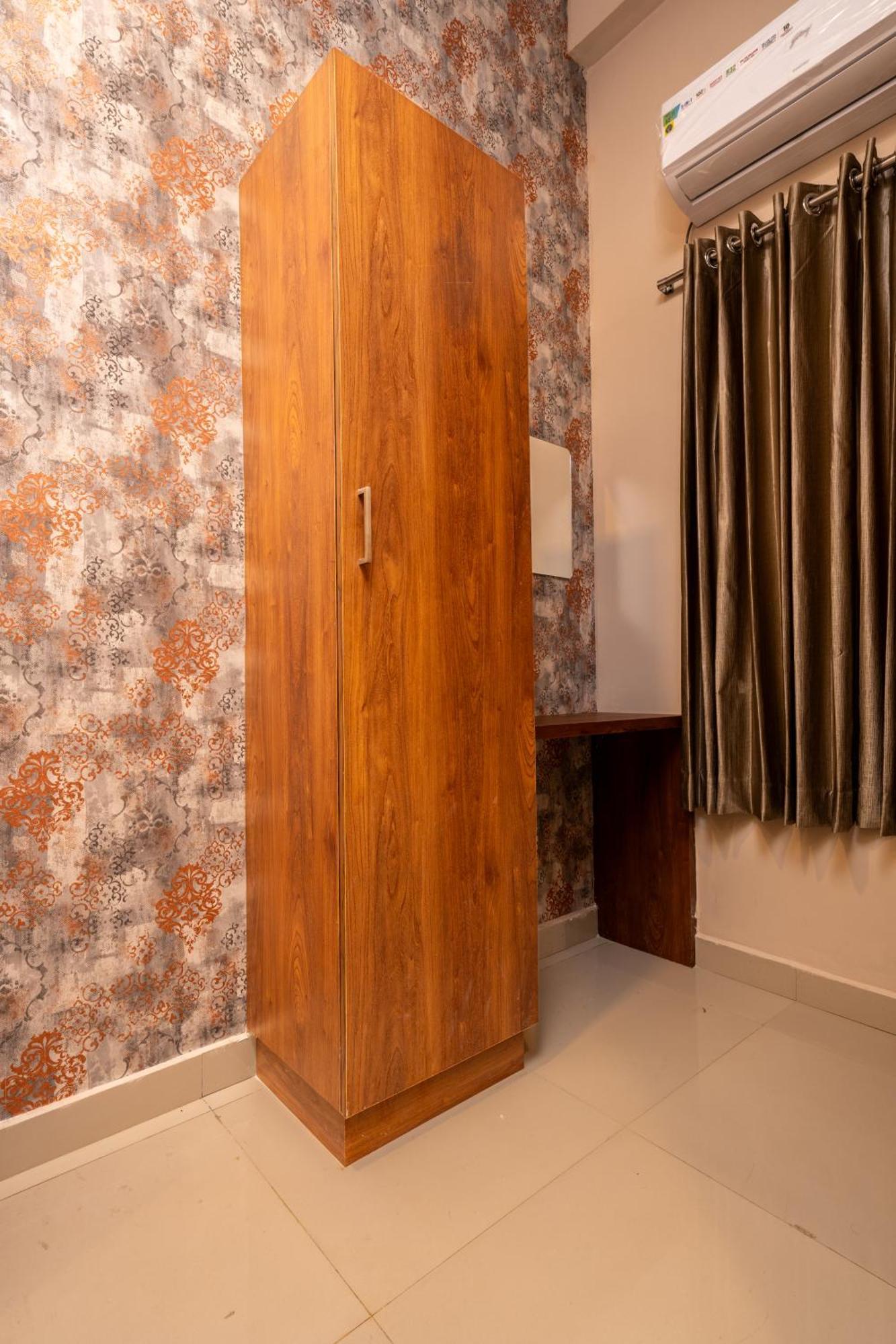 Yaad Residency Hotell Kochi Exteriör bild