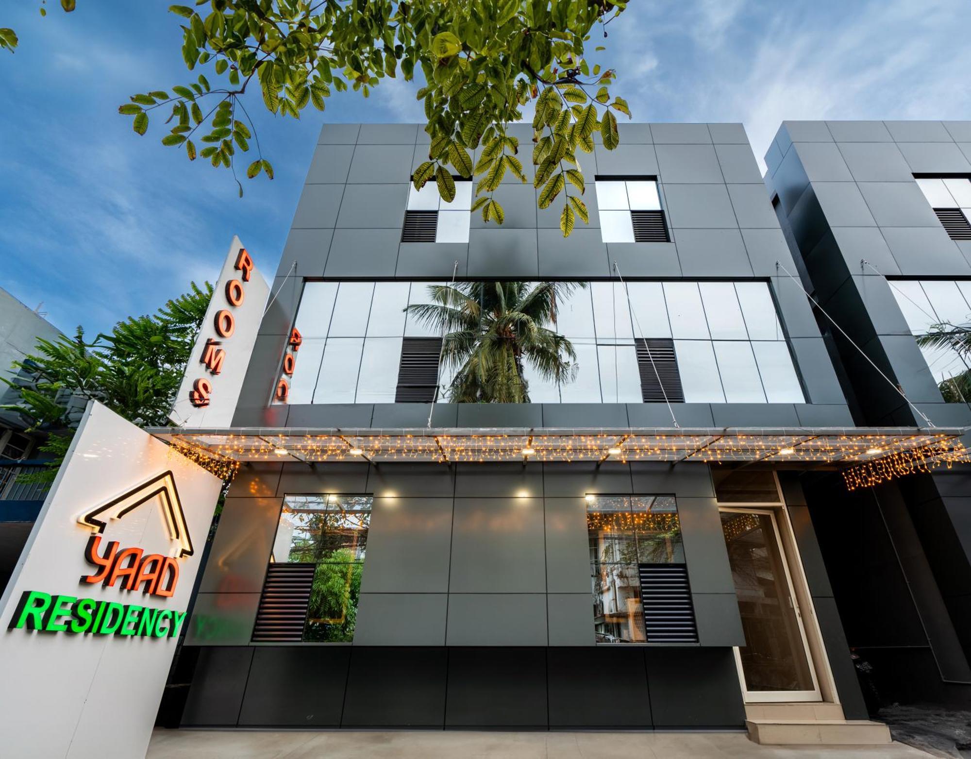 Yaad Residency Hotell Kochi Exteriör bild